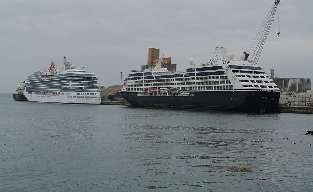 escale AZAMARA QUEST 13-06-25