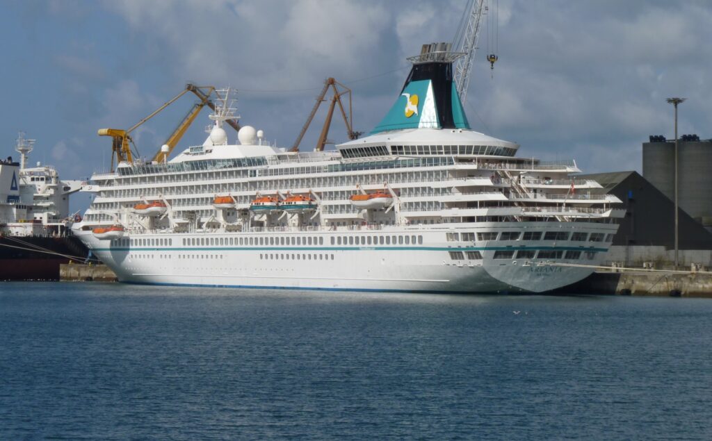 escale AZAMARA QUEST 13-06-25