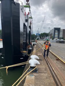 Bateau-porte forme 1 BrestPort
