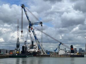 Bateau-porte forme 1 BrestPort